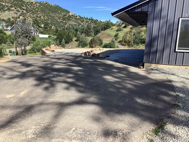 Building Photo - Newly Built Home Near Salt Creek Trail Move in Ready