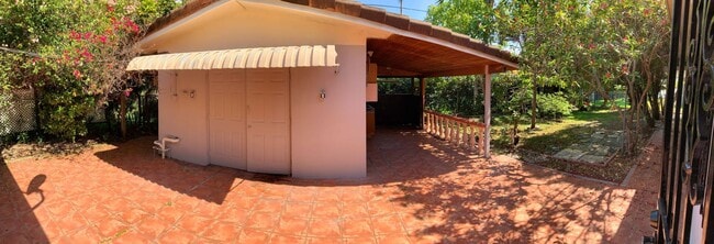 Building Photo - Charming 4-Bedroom, 3-Bath Home – Spacious...