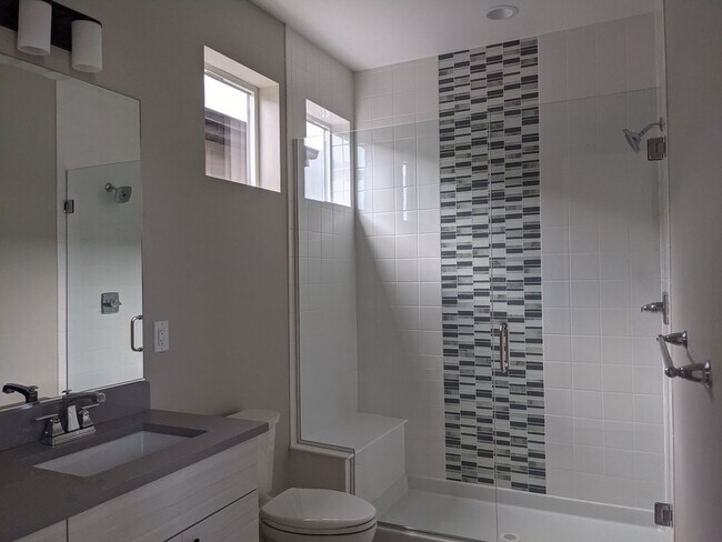 Building Photo - Modern 3-Bedroom Home in Prime Arvada Location