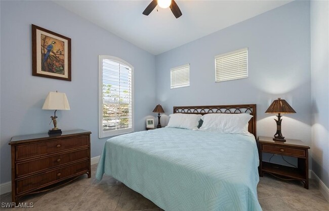 Building Photo - 9050 Las Maderas Dr