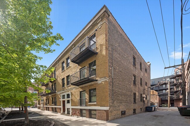 Building Photo - 1952 W Byron St