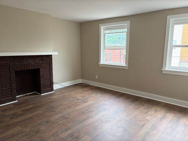 Building Photo - 1325 Brinton Ave