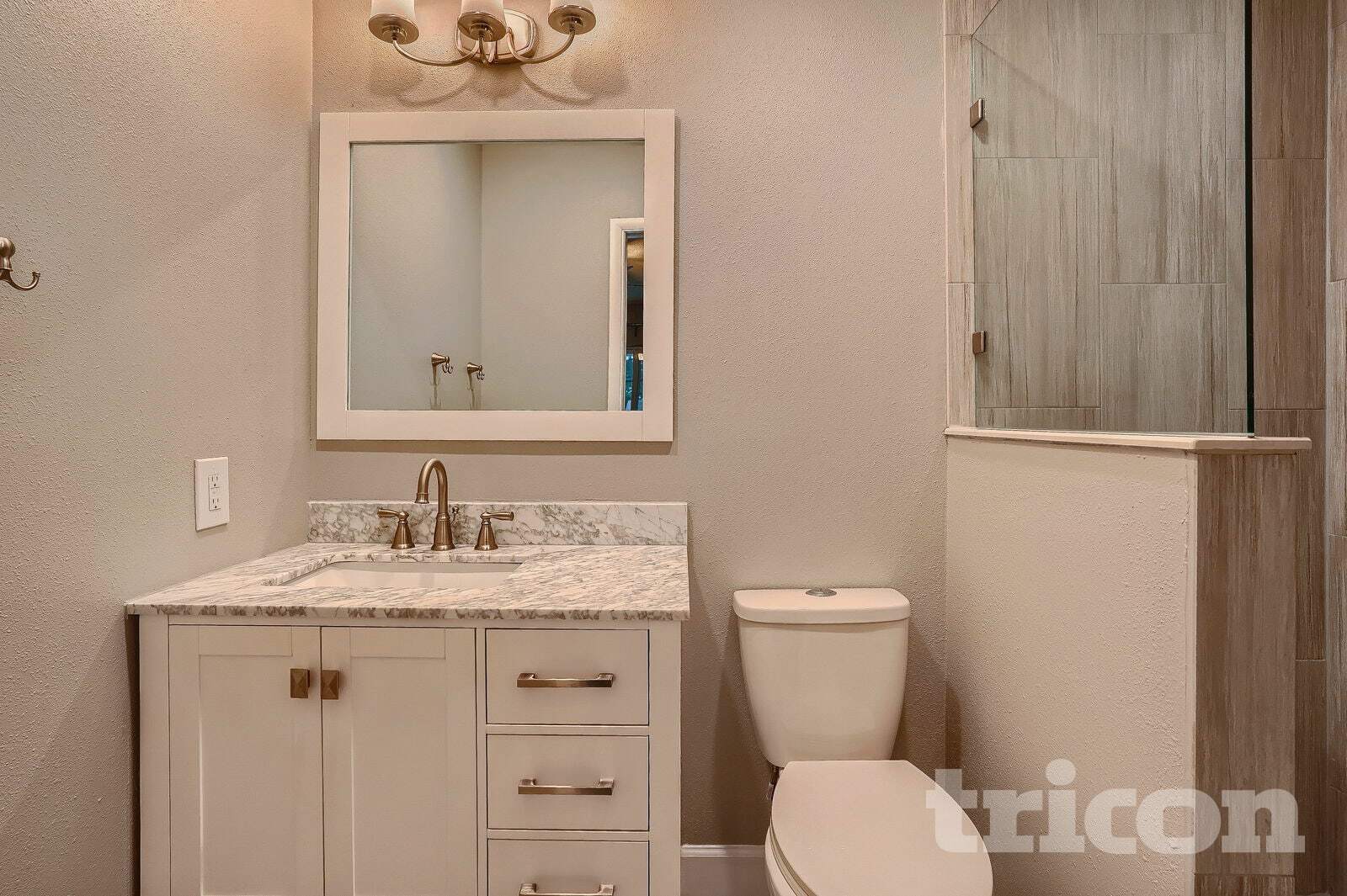 Building Photo - 215 Hillcrest Dr