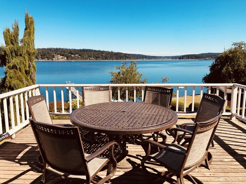 View to the north across Henderson Bay - 7107 120th St NW