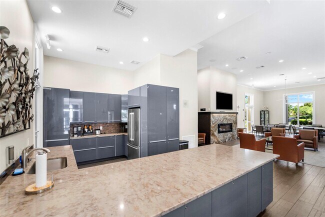 Building Photo - 12348 Clearfalls Dr