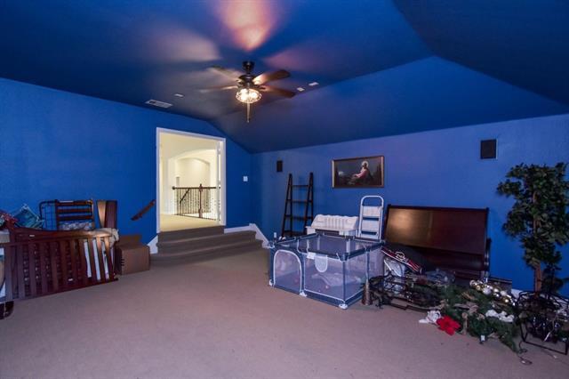 Building Photo - 9750 Candlewood Dr