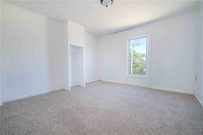 Building Photo - 50 E 4th St