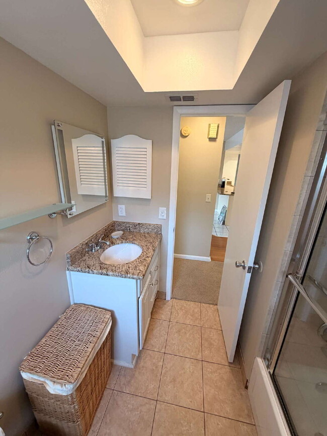 Building Photo - PRIVATE POOL HOME | 3 BED / 2 BATH | FENCED YARD | GARAGE | PET FRIENDLY