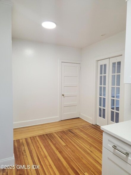 Building Photo - 15 Scofield St