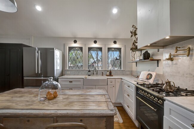 Building Photo - 507 Mason St