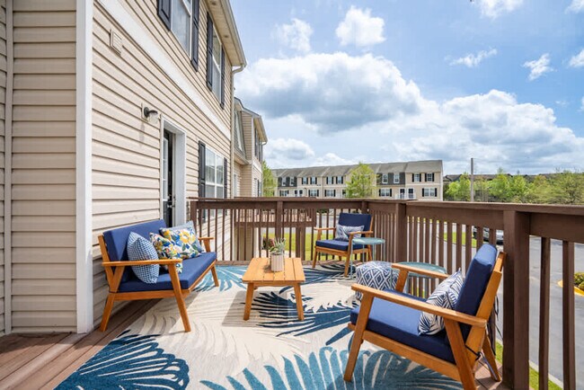 Building Photo - 1051 Southern Dr