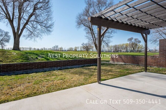 Building Photo - 1331 NE Nanto-A