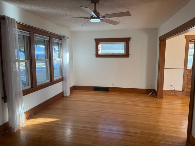 Building Photo - The Pioneer