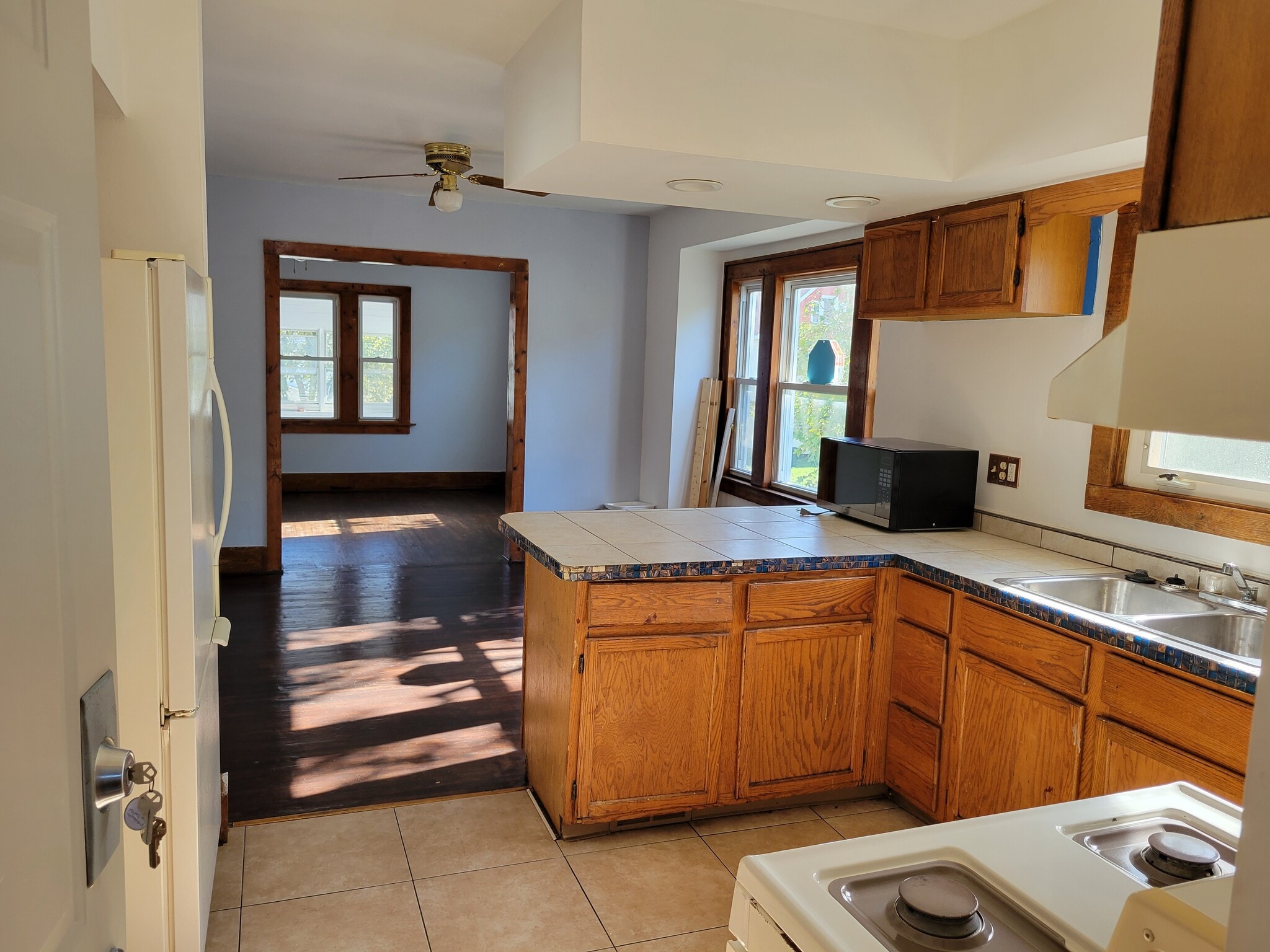 Kitchen/Dining/Living Room - 87 McNaughton St