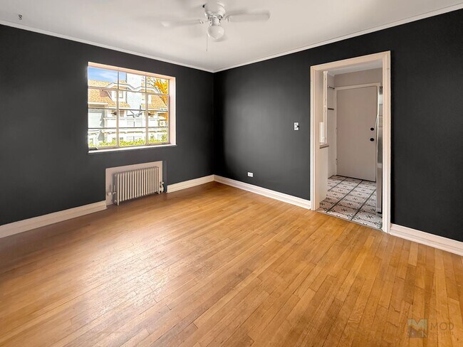 Building Photo - $0 DEPOSIT OPTION. CHARMING VINTAGE 1 BEDR...