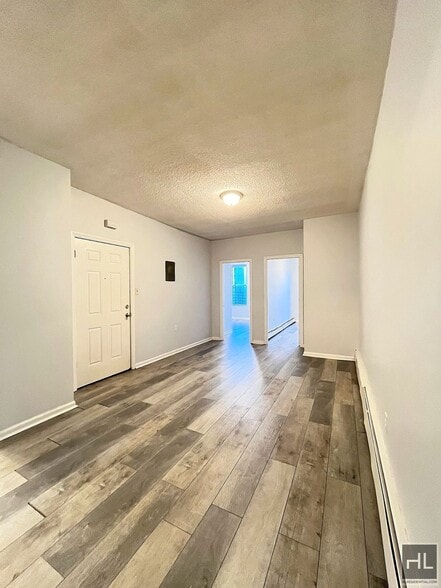 Building Photo - 1836 Park Pl