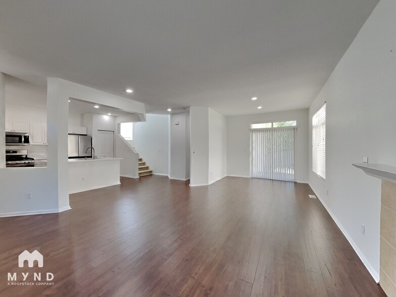 Building Photo - 17061 Parkside Way SE