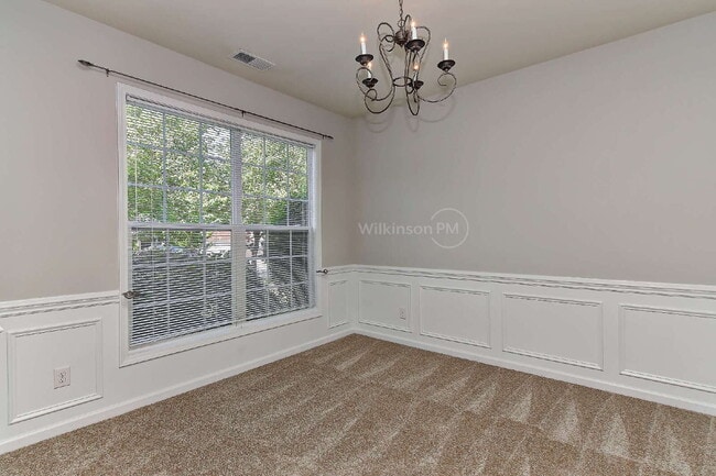 Building Photo - Beautiful 4-Bedroom Two Story Home with Fe...