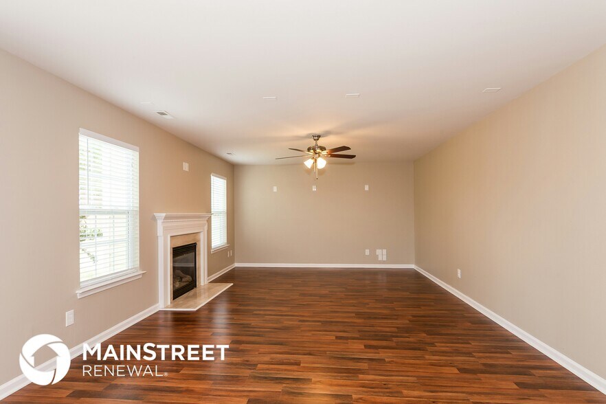 Building Photo - 112 Briarwood Ln