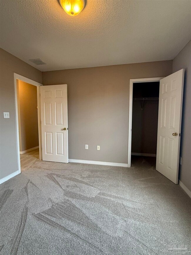 Building Photo - 8743 Faye Ct