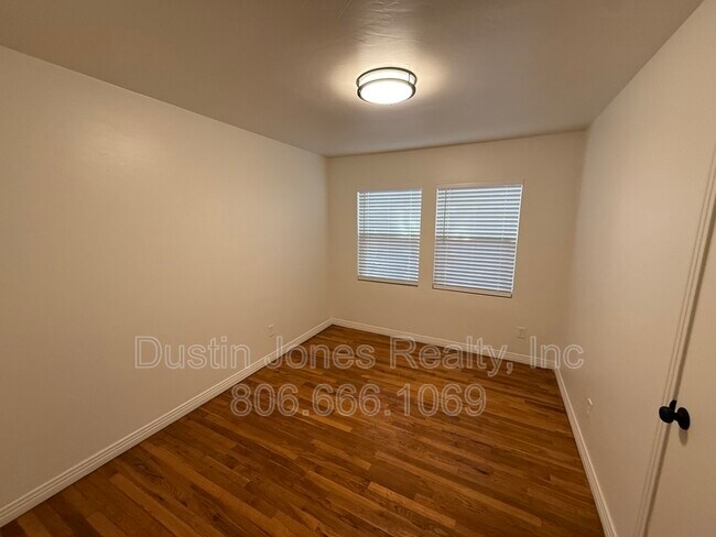 Building Photo - 3008 35th St