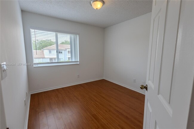 Building Photo - 719 NW 208th Way