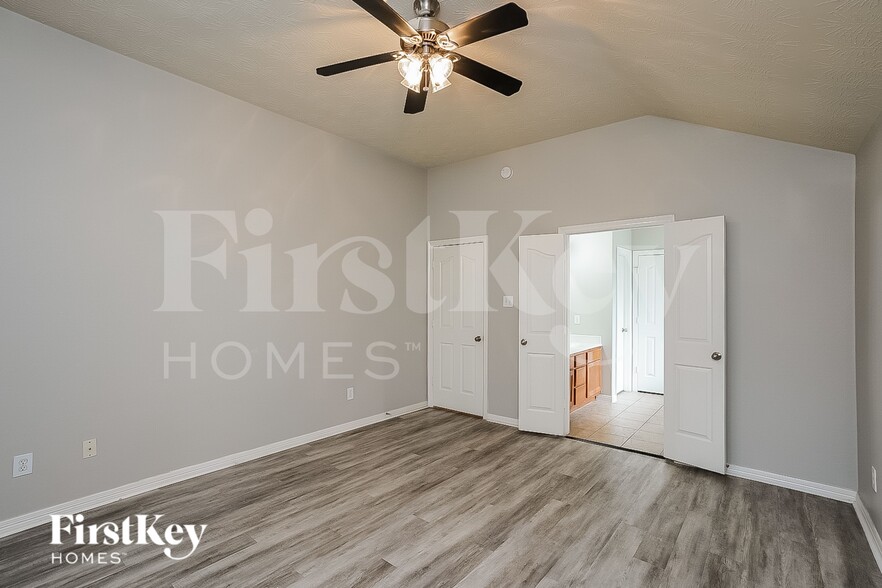 Building Photo - 4531 Bridgevillage Dr