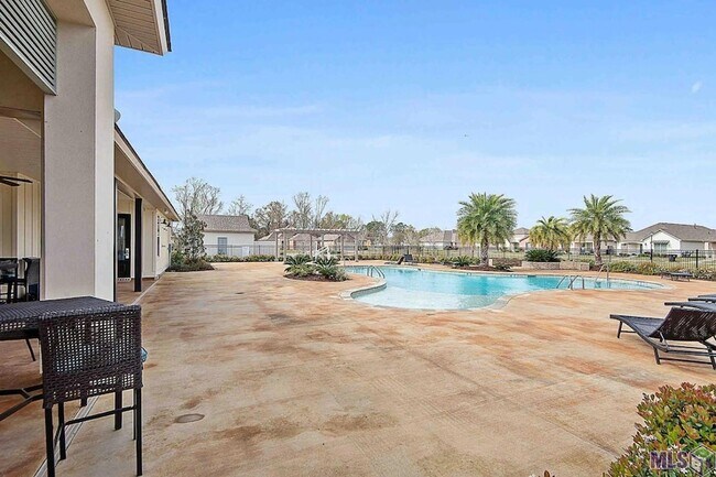 Building Photo - 1427 Pelican Club Dr
