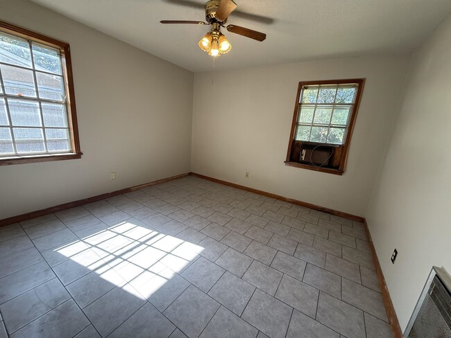 Building Photo - 311 Beechwood St