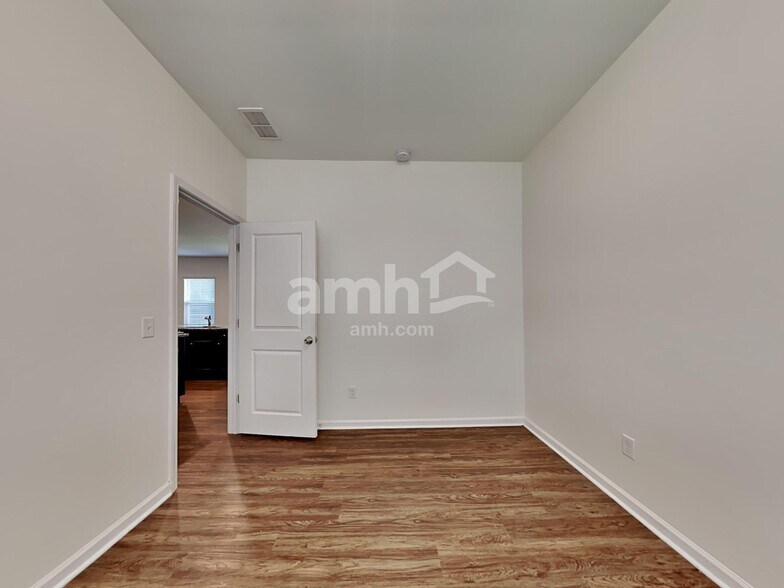 Building Photo - 218 Orion Way