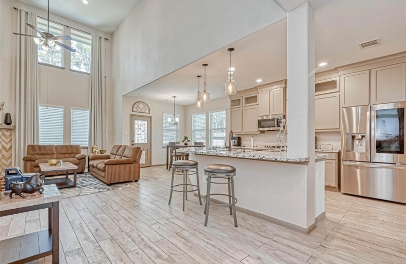 Building Photo - 127 Teralyn Forest Dr