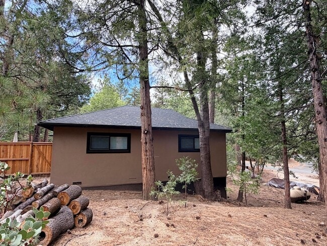 Building Photo - 25340 Marion Ridge Dr