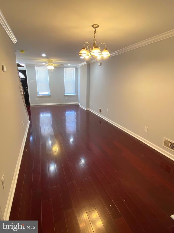 Building Photo - 1523 S Opal St