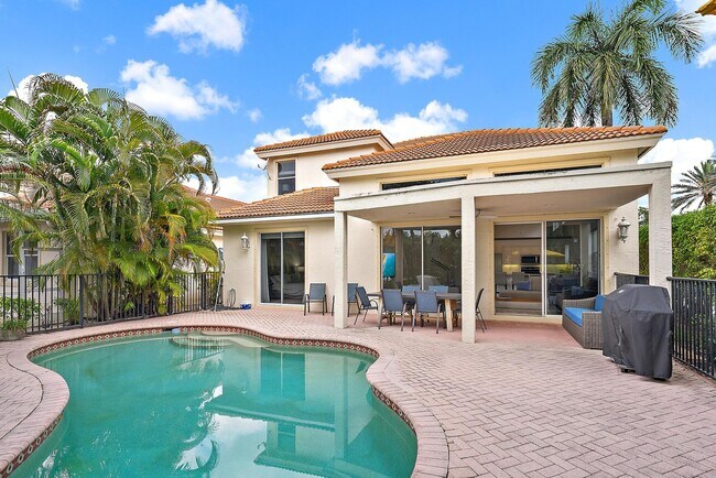 Building Photo - 8405 Legend Club Dr