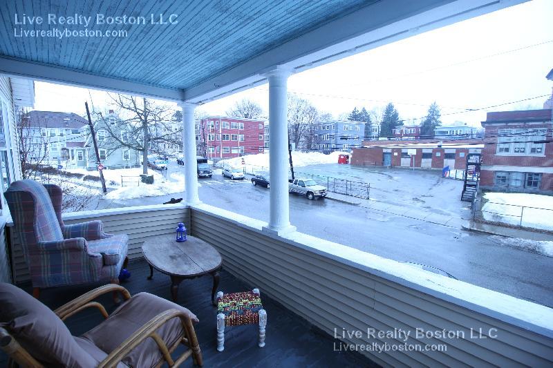 Building Photo - 97 Oakland St