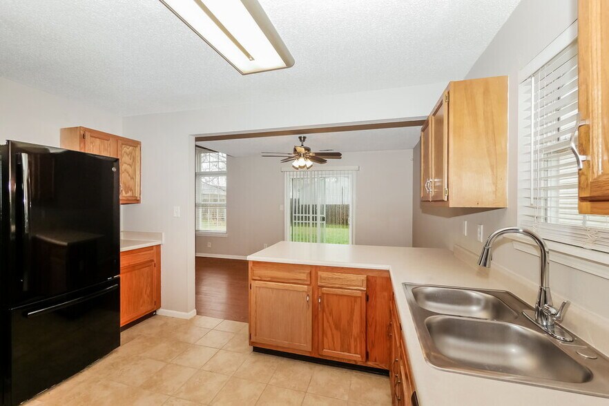 Building Photo - 5106 Sandy Forge Dr