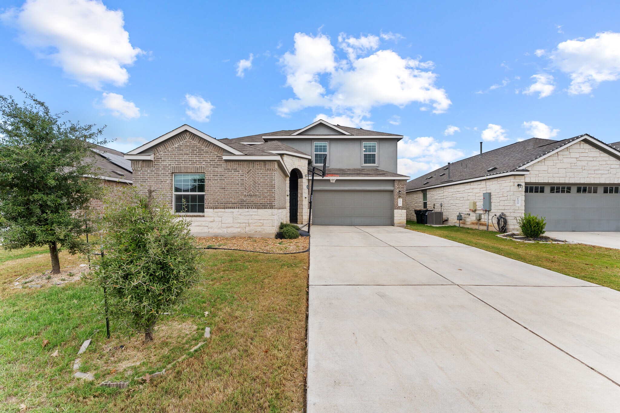 Building Photo - 129 Escondido Cir