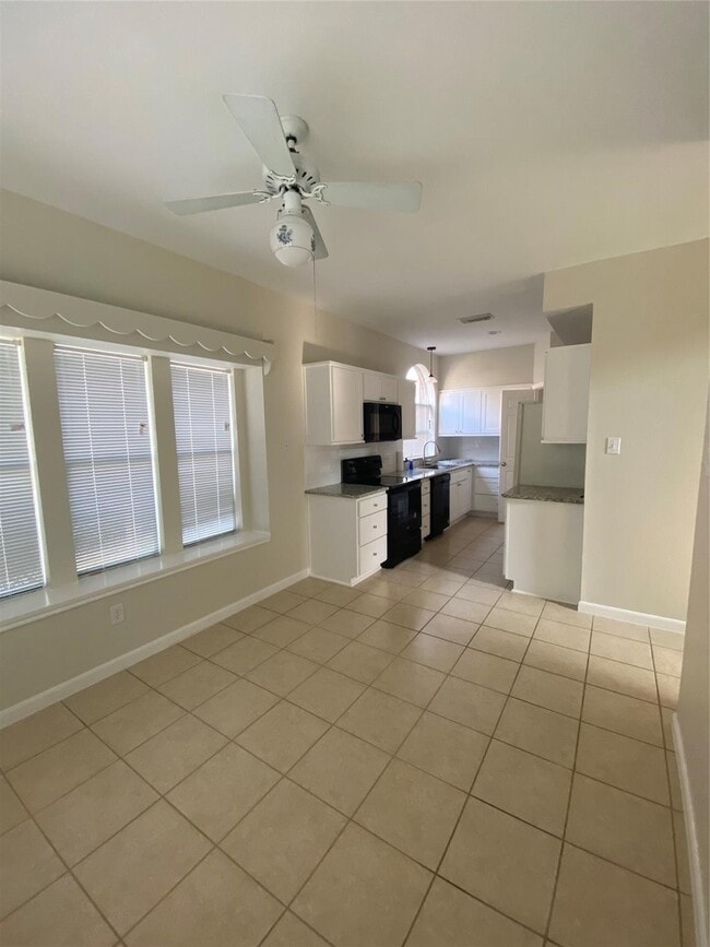 Building Photo - 5515 Strack Rd