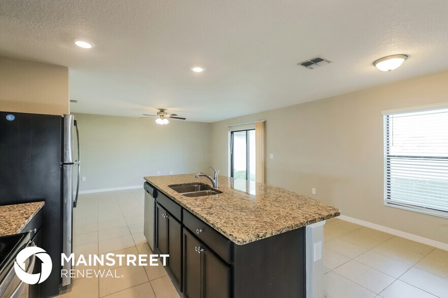 Building Photo - 2479 Caspian Dr