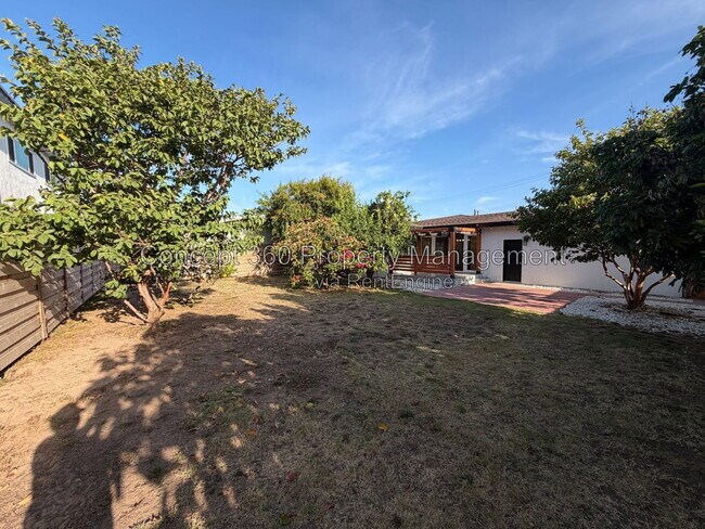 Building Photo - 3610 W 230th St