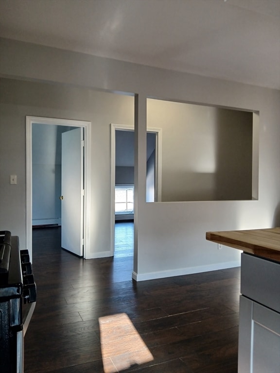 Building Photo - 98 Morton St