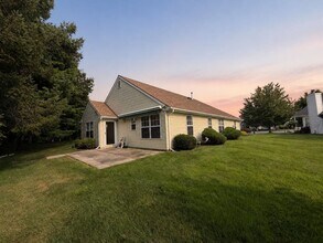 Building Photo - 3579 Vicari Ave