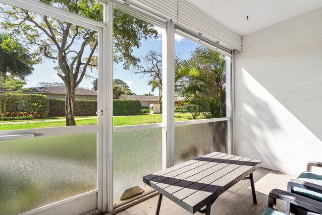 Building Photo - 2440 SW 22nd Ave