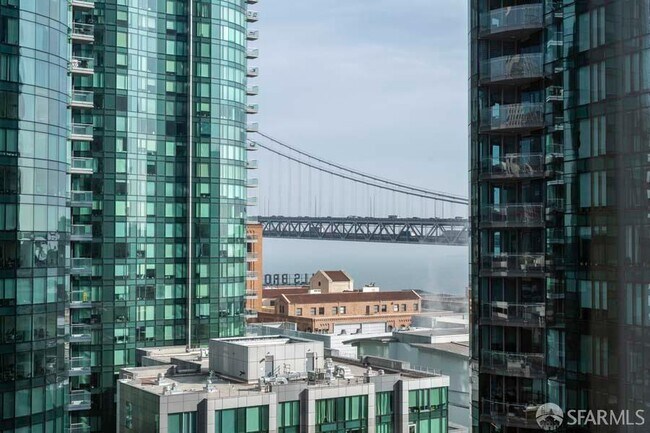 Building Photo - 201 Folsom St