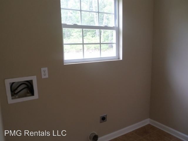 Building Photo - 9000 Whispering Pines Blvd