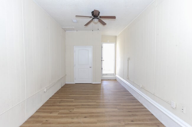 Building Photo - 1506 Kentucky Way