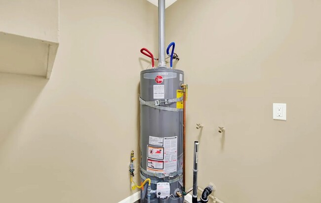 Building Photo - Single Family Home Available Now!!