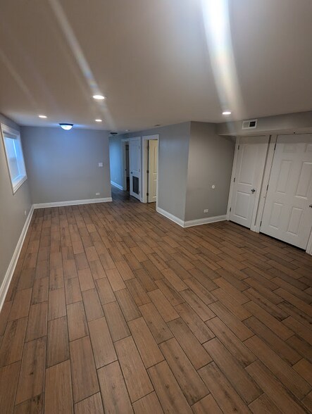 Building Photo - 4129 N Cicero Ave