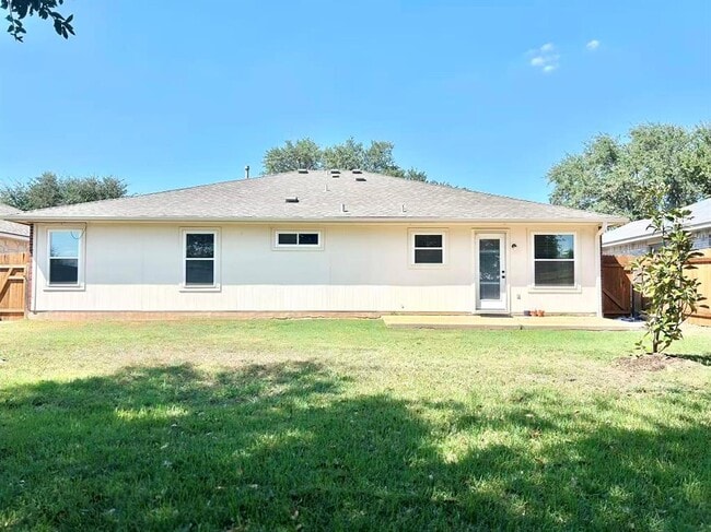 Building Photo - 14803 Snelling Dr