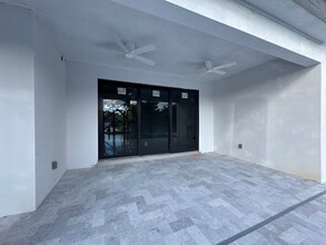 Building Photo - 1882 Coral Point Dr